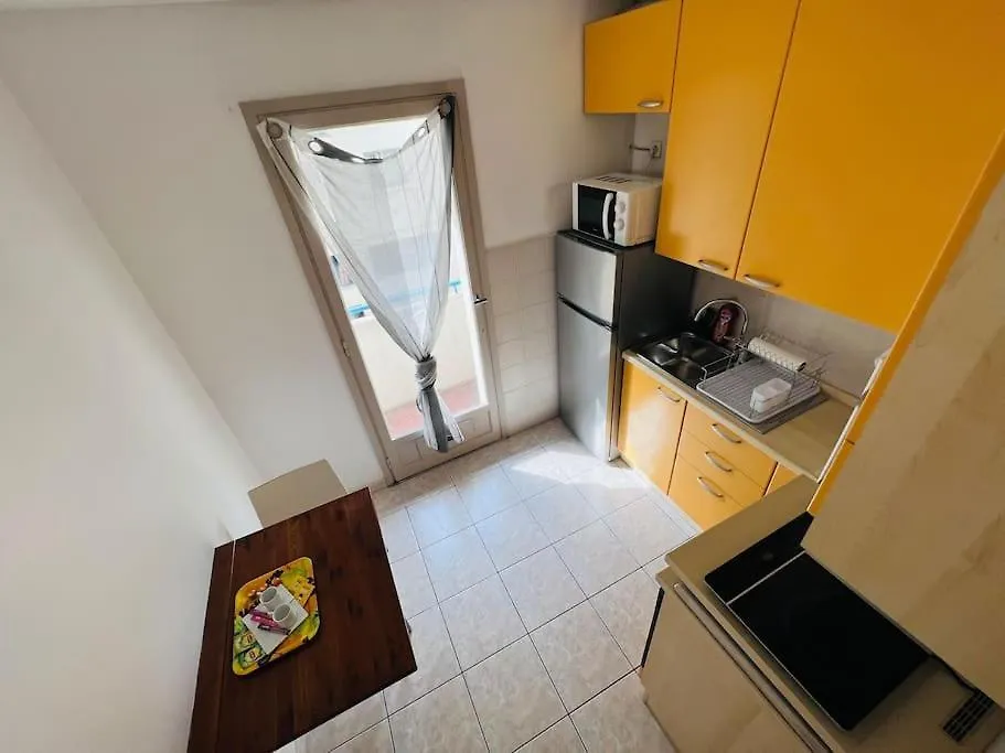Studio 4 Couchages A 200 M De La Plage Avec Garage, Linge De Maison Et Serviettes Pour 30 Euros En Option Juan-les-Pins 0*,